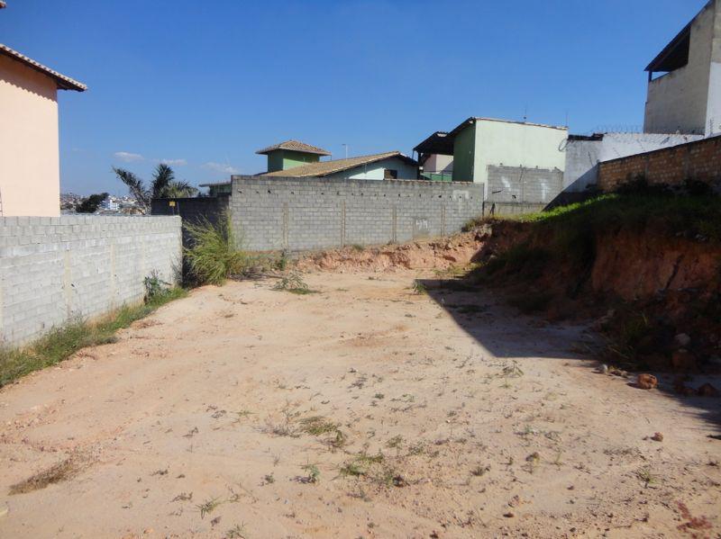 Lote, Arvoredo II, 0 Quarto, 0 Vaga