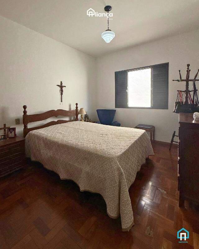 Casa, Centro, 3 Quartos, 1 Vaga, 1 Suíte