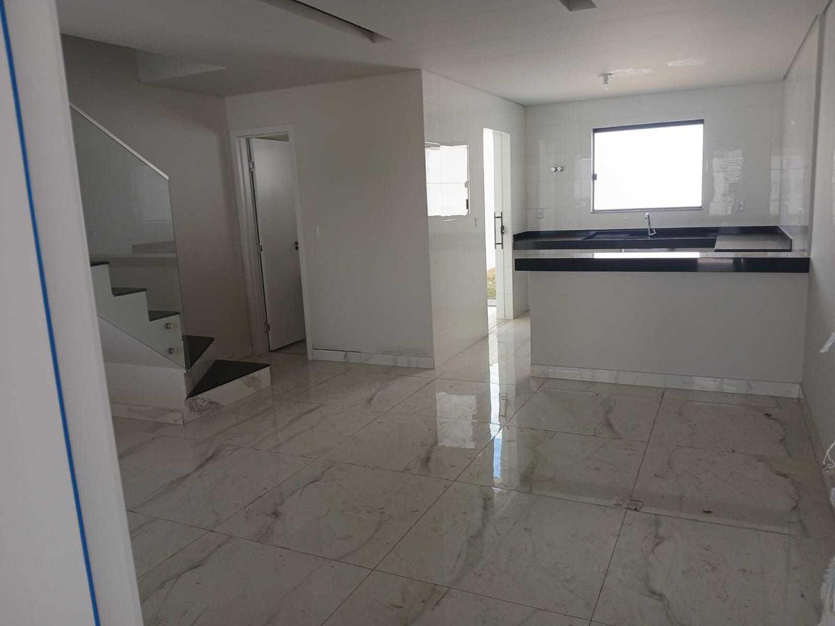 Casa, Floramar, 3 Quartos, 2 Vagas, 1 Suíte