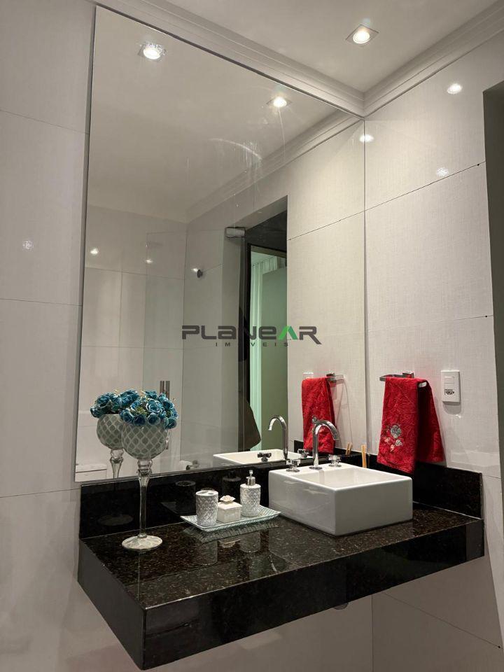 Casa, Europa, 3 Quartos, 4 Vagas, 1 Suíte