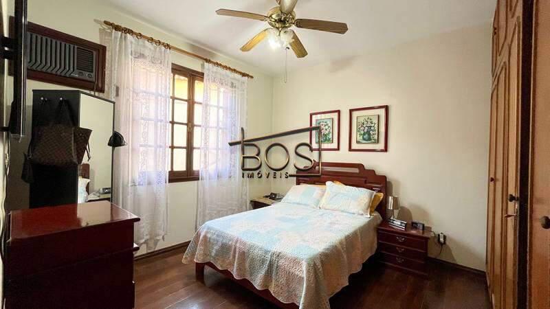 Casa, Luxemburgo, 5 Quartos, 4 Vagas, 2 Suítes