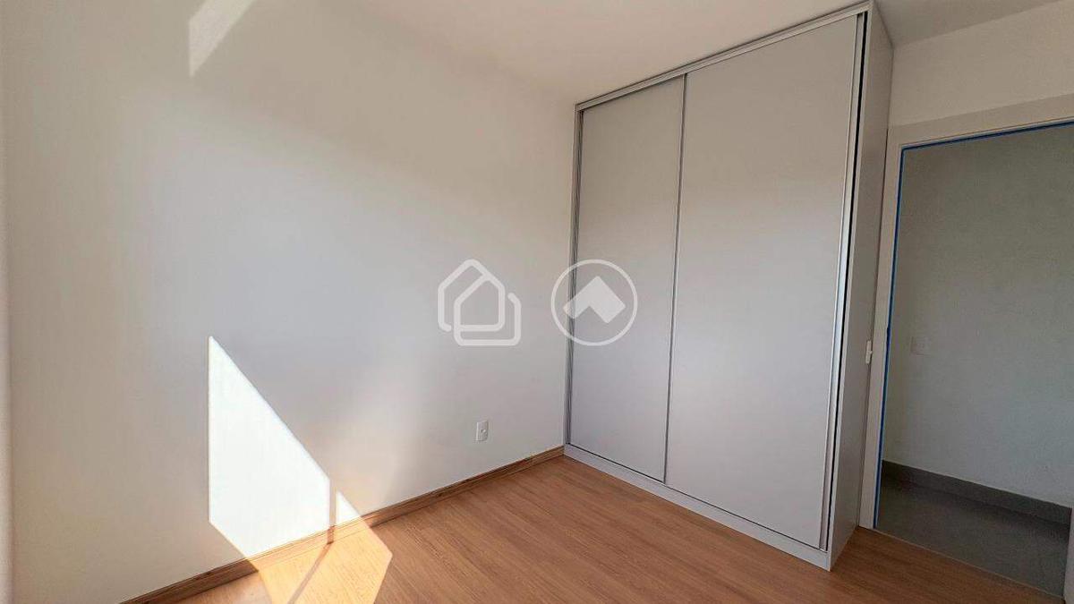 Apartamento, Estoril, 2 Quartos, 1 Vaga, 1 Suíte