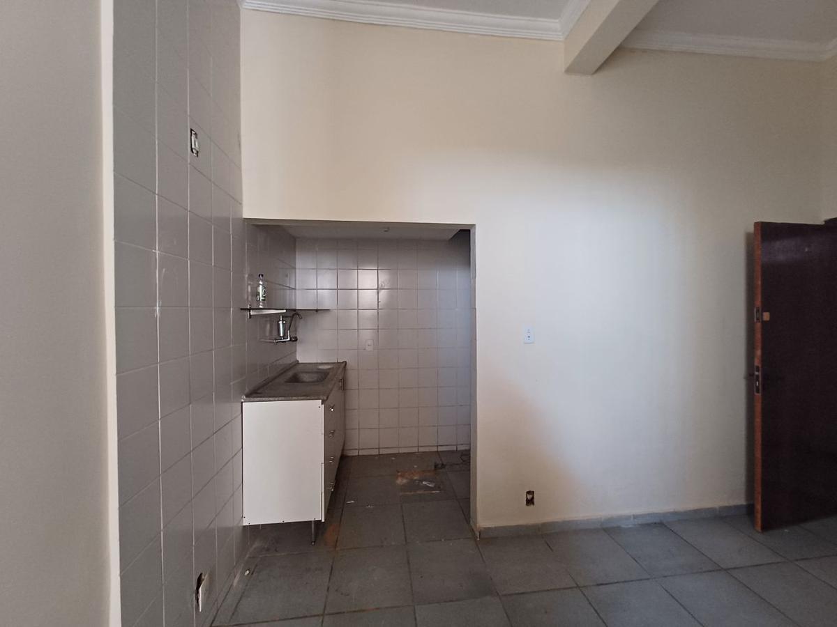 Quitinete, Santa Cruz, 0 Quarto, 0 Vaga