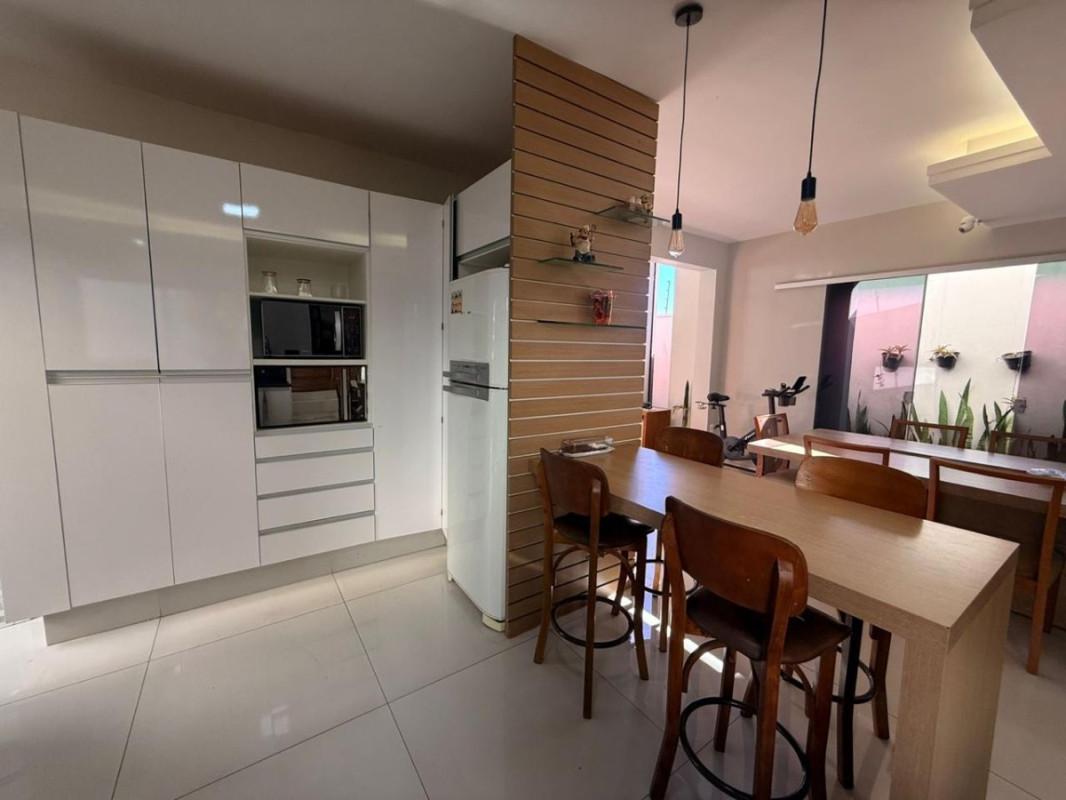 Casa, Campos Elíseos, 3 Quartos, 4 Vagas, 1 Suíte