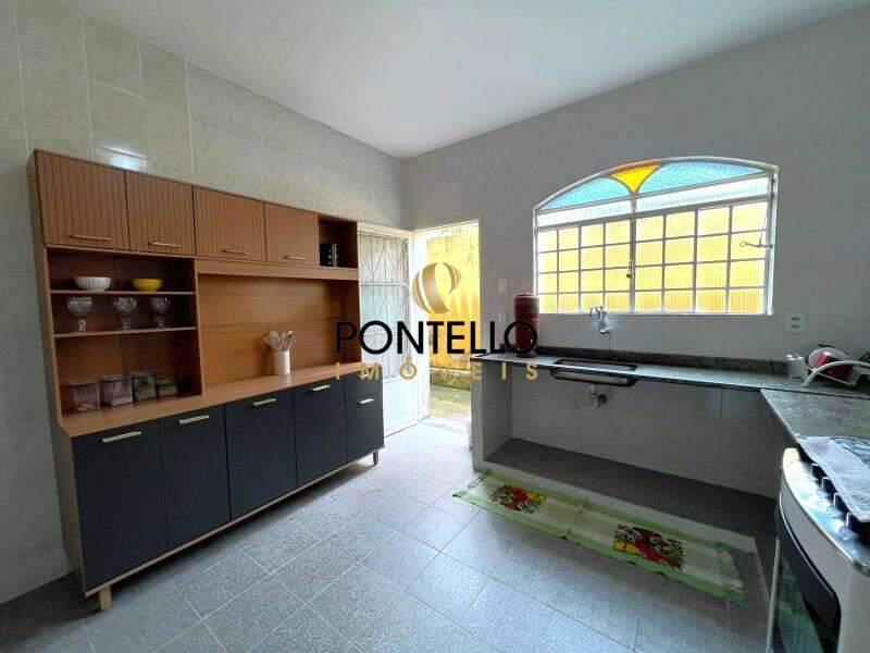 Casa, Planalto, 6 Quartos, 6 Vagas, 2 Suítes
