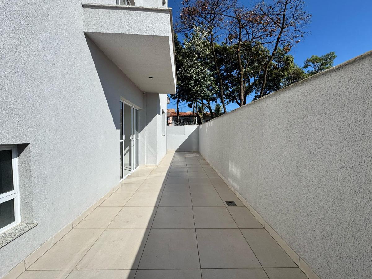 Casa, Santa Mônica, 2 Quartos, 1 Vaga