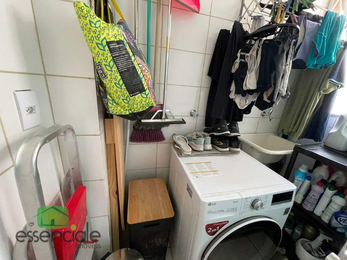 Apartamento, Europa, 2 Quartos, 1 Vaga