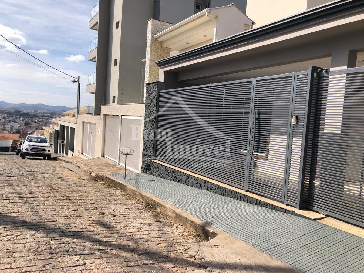 Casa, Centro, 2 Quartos, 2 Vagas, 1 Suíte