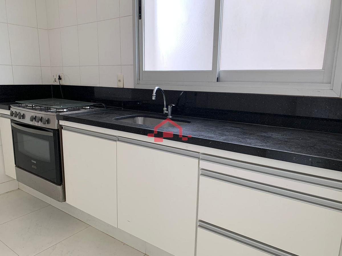 Apartamento, Funcionários, 2 Quartos, 2 Vagas, 2 Suítes
