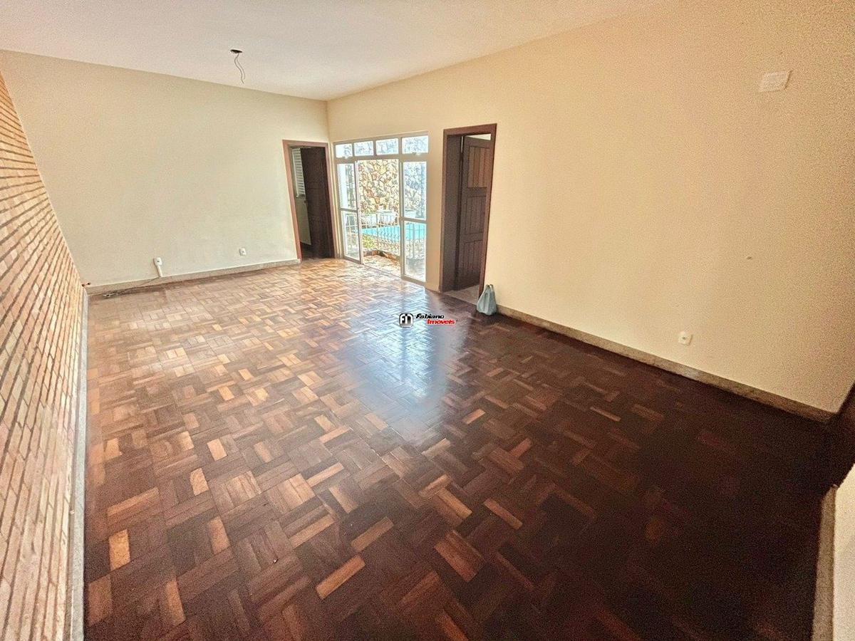Casa, São José, 4 Quartos, 2 Vagas, 2 Suítes