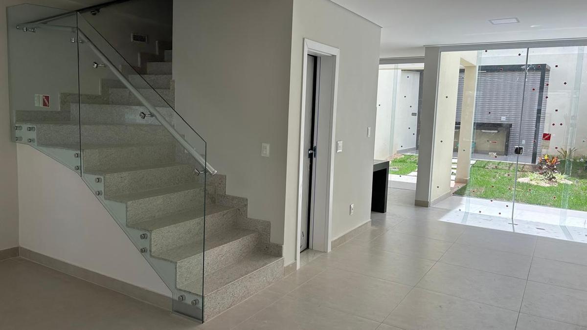 Casa, Nova Floresta, 4 Quartos, 3 Vagas, 2 Suítes