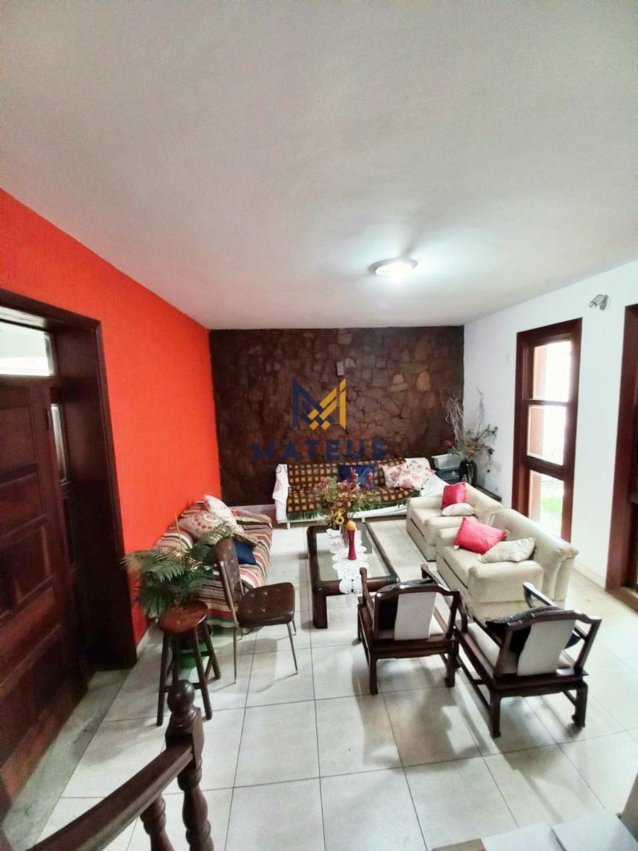 Casa, Carlos Prates, 6 Quartos, 2 Vagas, 2 Suítes