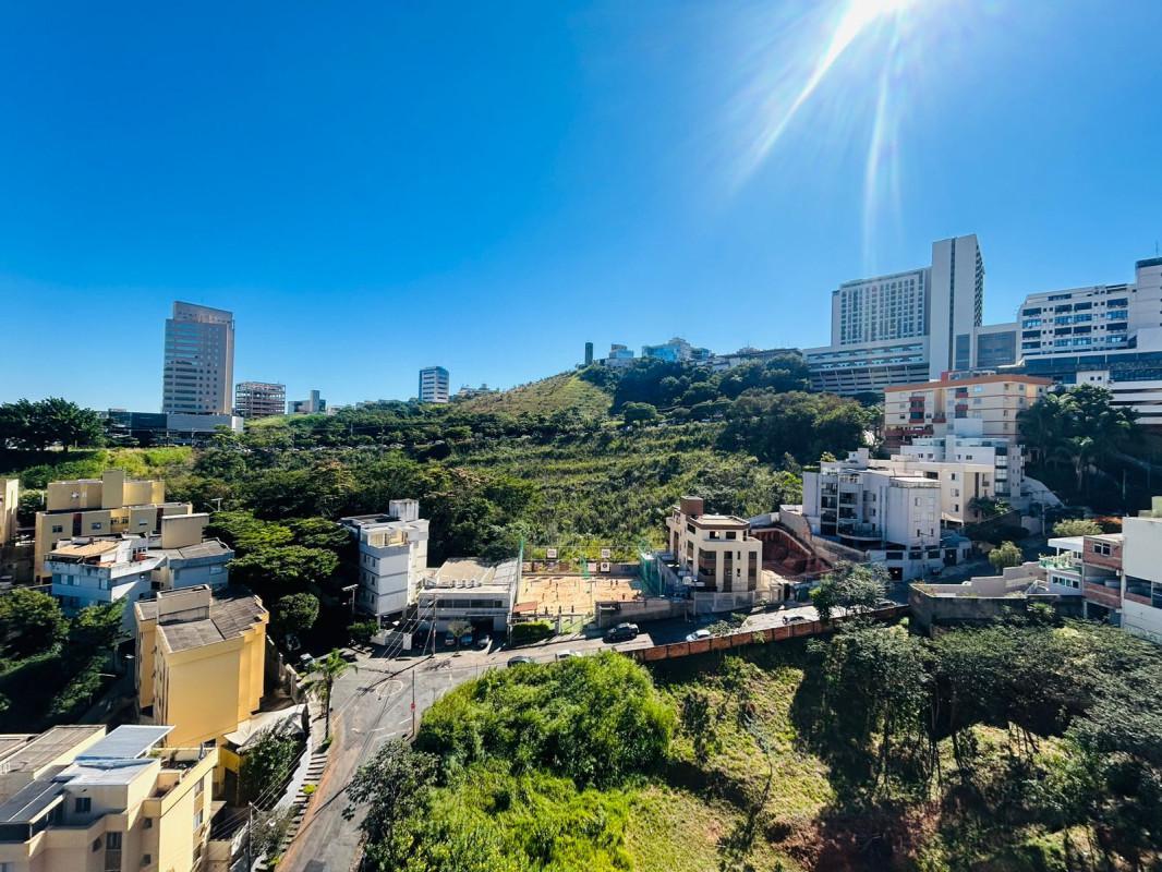 Sala, Estoril, 0 Quarto, 2 Vagas
