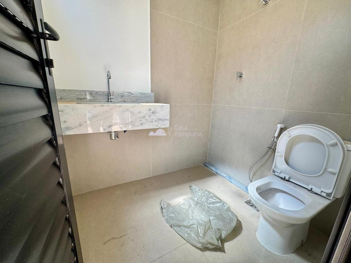 Casa, Trevo, 3 Quartos, 2 Vagas, 1 Suíte