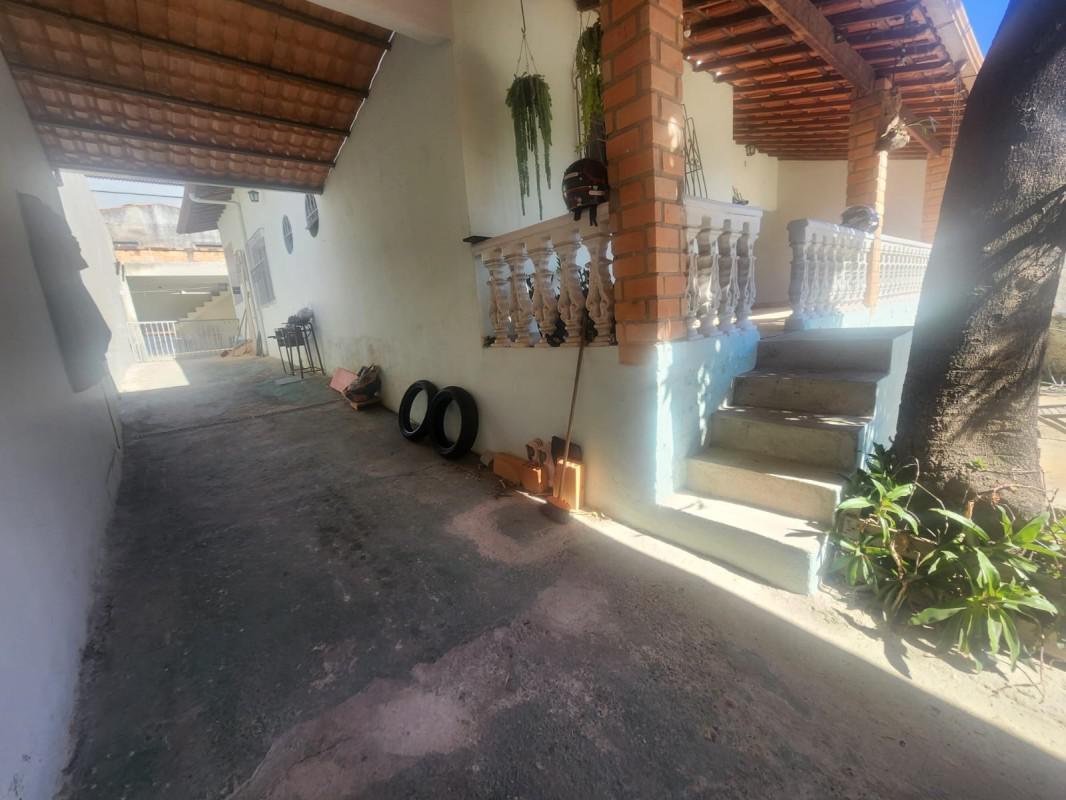 Casa, Coqueiros, 4 Quartos, 6 Vagas, 2 Suítes