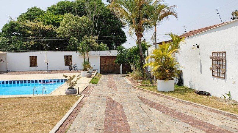 Casa, Braúnas, 3 Quartos, 8 Vagas, 2 Suítes