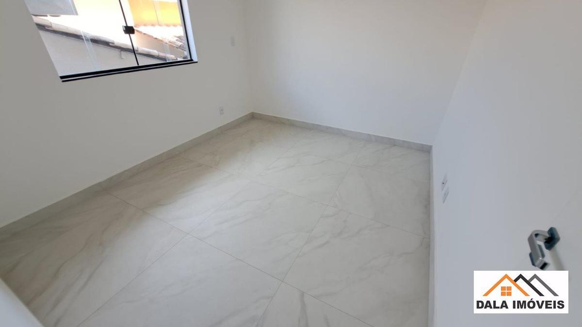 Casa, Santa Branca, 3 Quartos, 2 Vagas, 1 Suíte