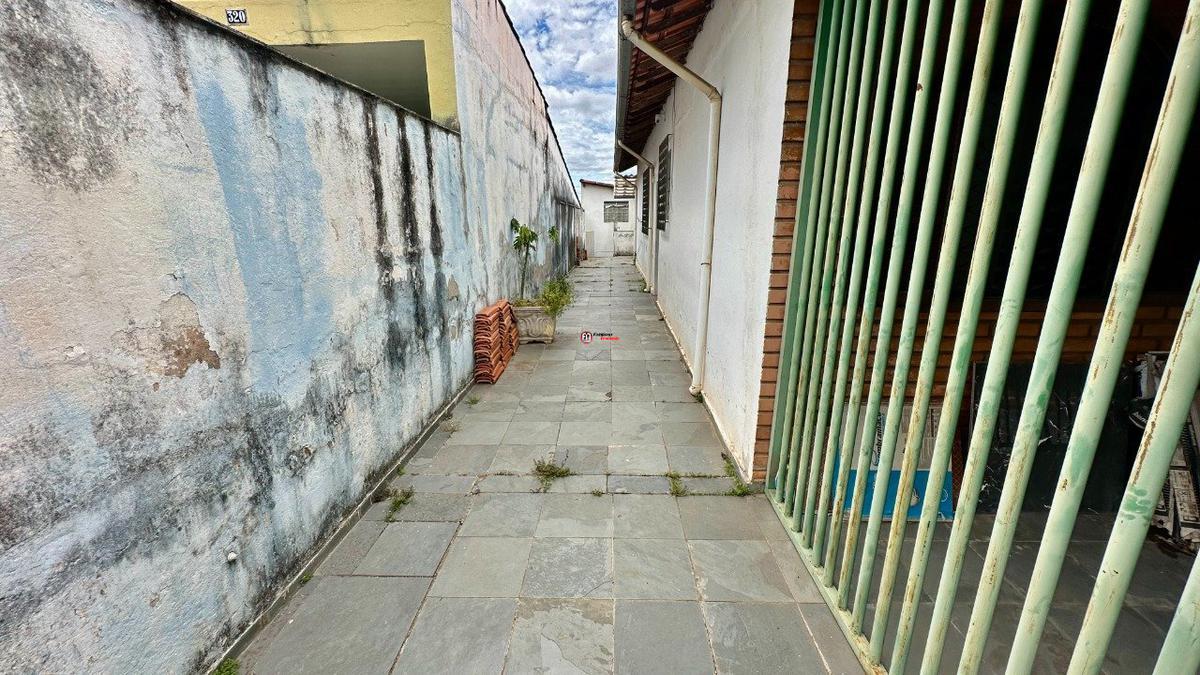 Casa, Planalto, 6 Quartos, 5 Vagas, 1 Suíte