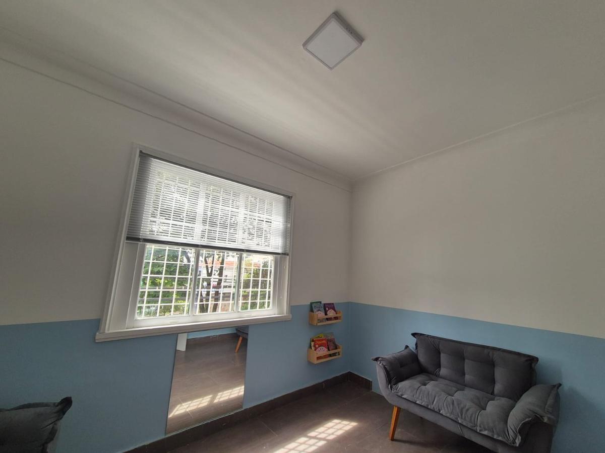 Casa, Funcionários, 5 Quartos, 2 Vagas, 1 Suíte