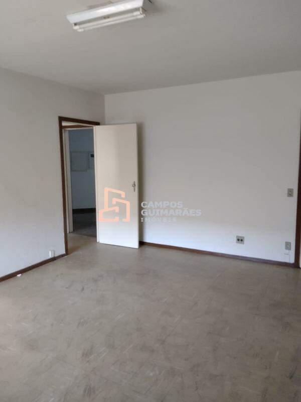 Sala, Centro