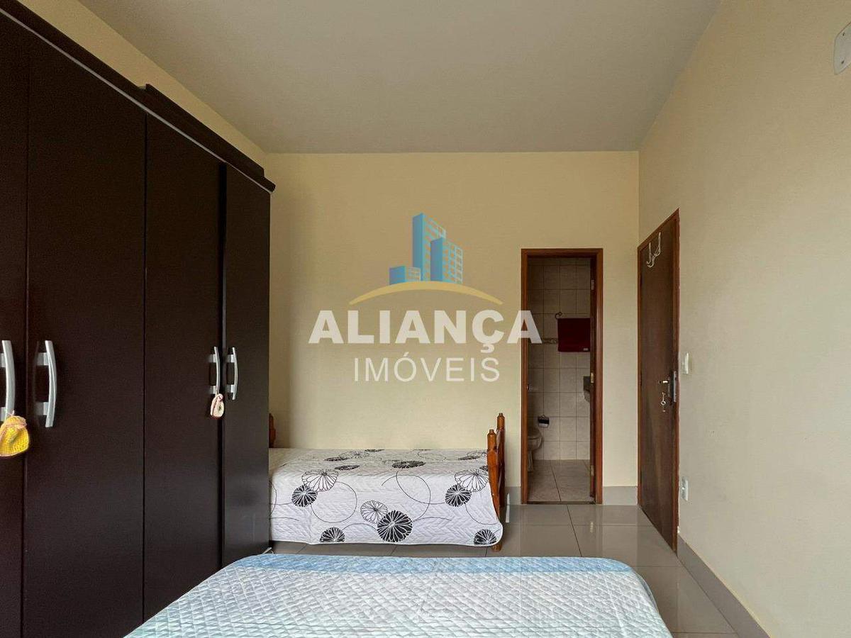Casa, Centro, 4 Quartos, 1 Vaga, 1 Suíte
