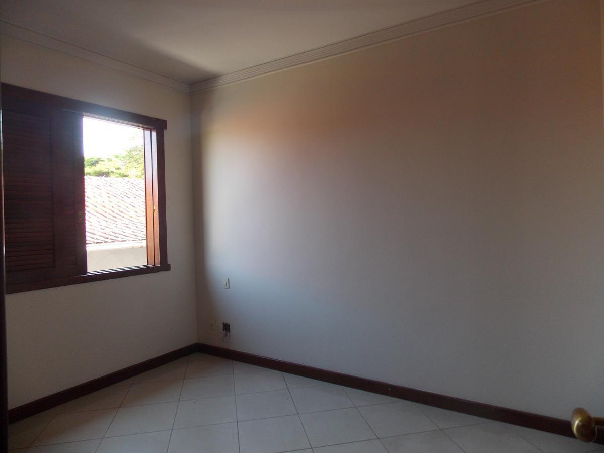 Casa, Havaí, 4 Quartos, 8 Vagas, 2 Suítes