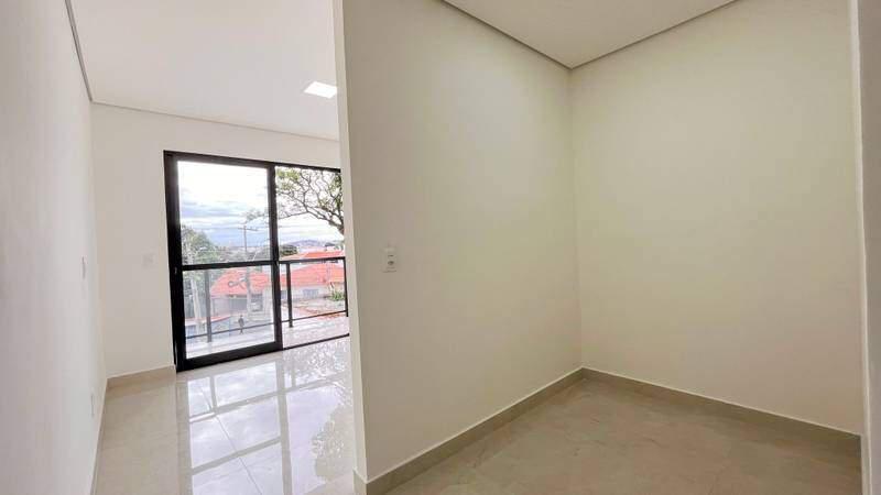 Casa, Santa Branca, 3 Quartos, 2 Vagas, 1 Suíte