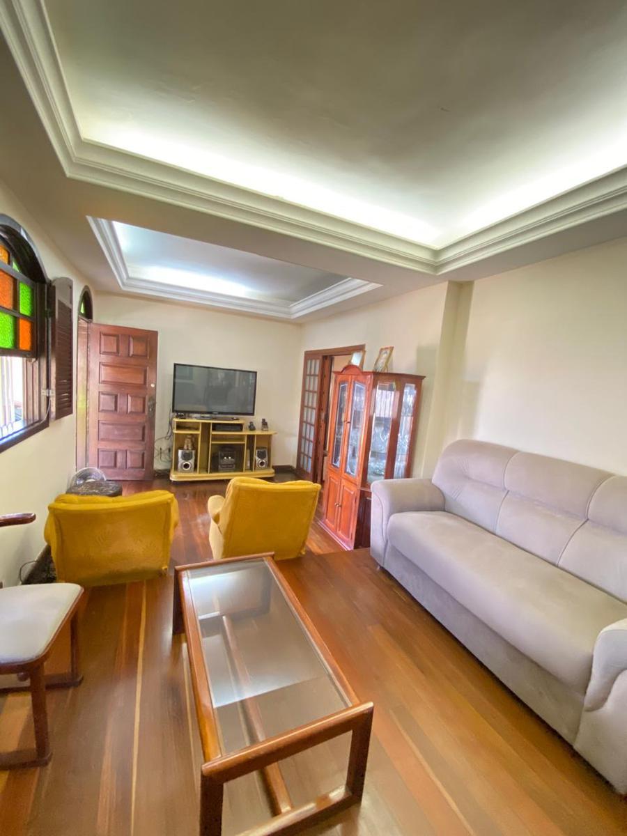 Casa, Horto, 4 Quartos, 7 Vagas, 2 Suítes