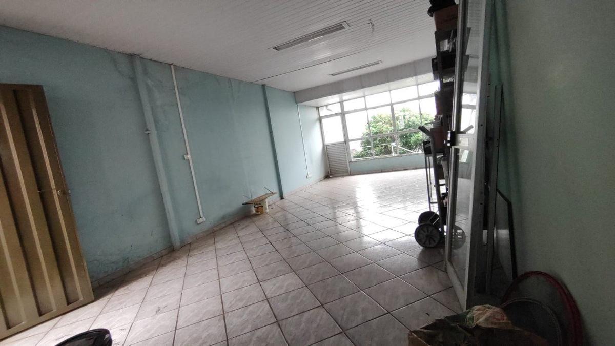 Galpão, Das Industrias I (barreiro), 0 Quarto, 0 Vaga