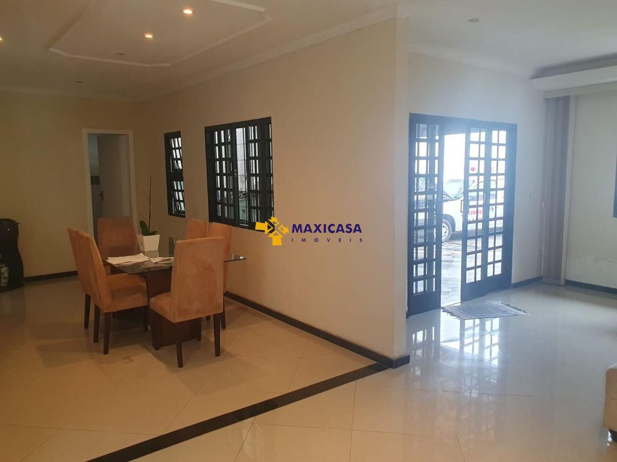 Casa, Trevo, 3 Quartos, 6 Vagas, 1 Suíte