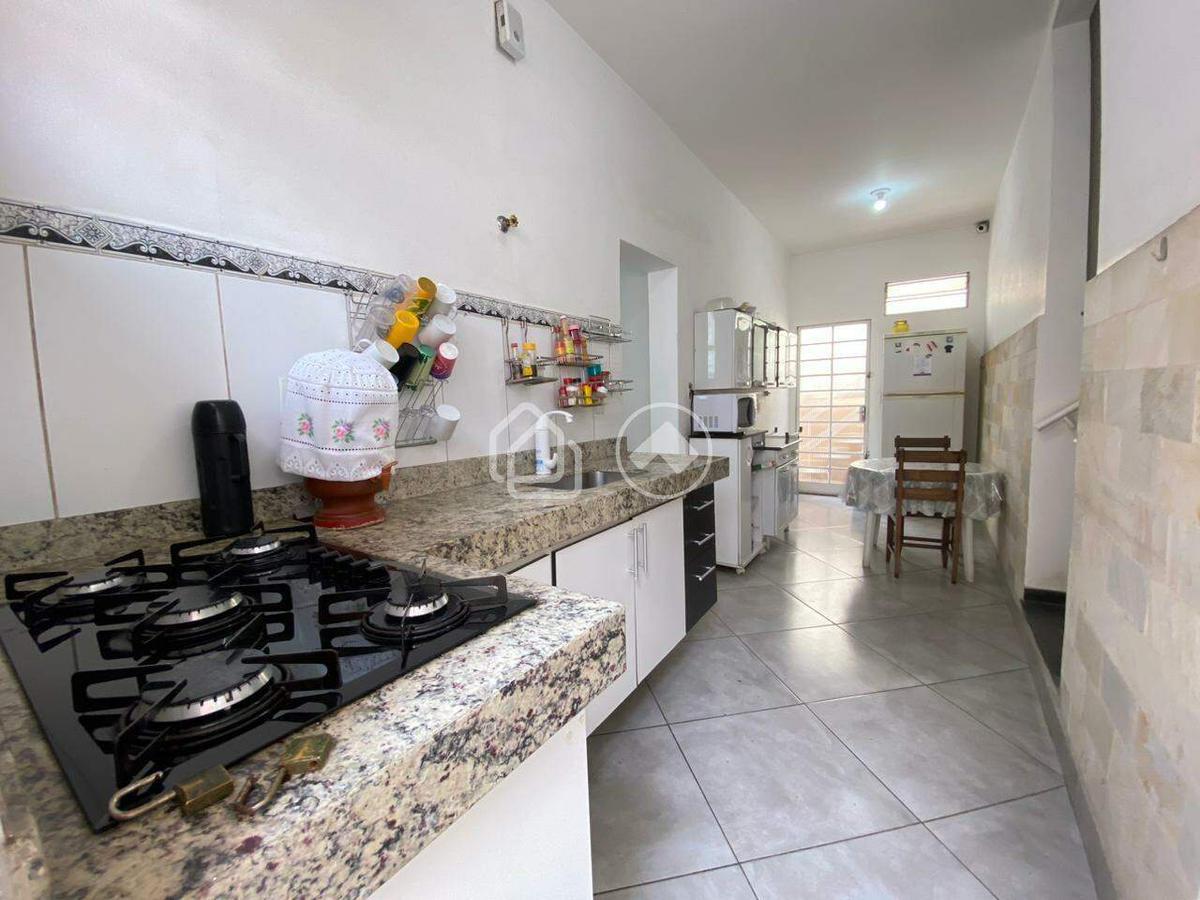 Casa, Carlos Prates, 4 Quartos, 4 Vagas, 1 Suíte