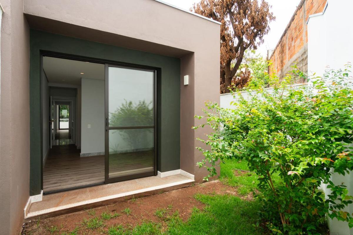 Casa, Planalto, 4 Quartos, 2 Vagas, 1 Suíte