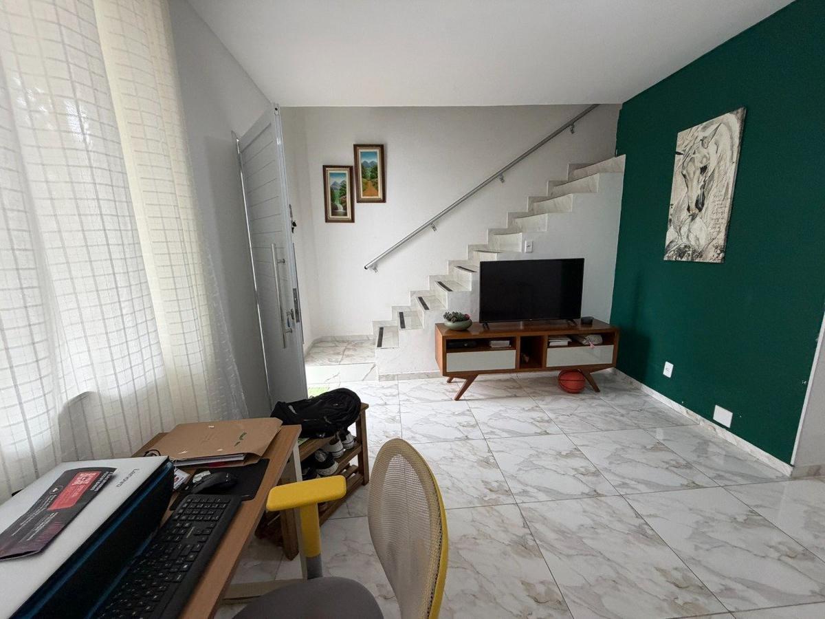 Casa, Horto, 4 Quartos, 2 Vagas, 1 Suíte