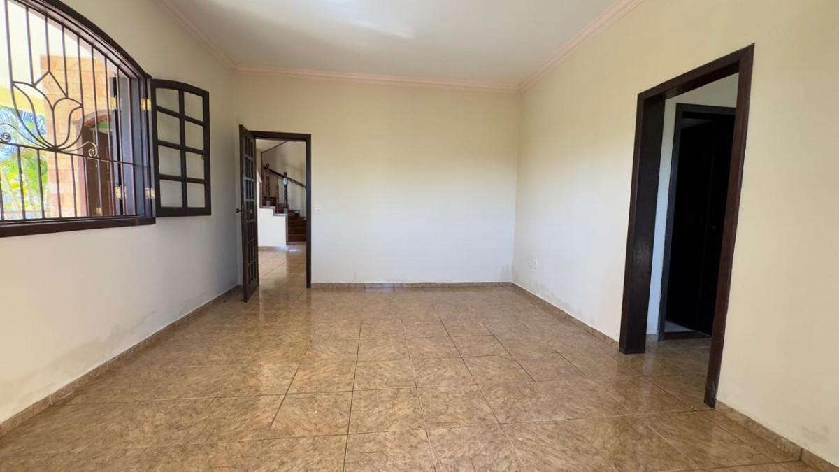Casa, Bom Sossego, 5 Quartos, 8 Vagas, 2 Suítes