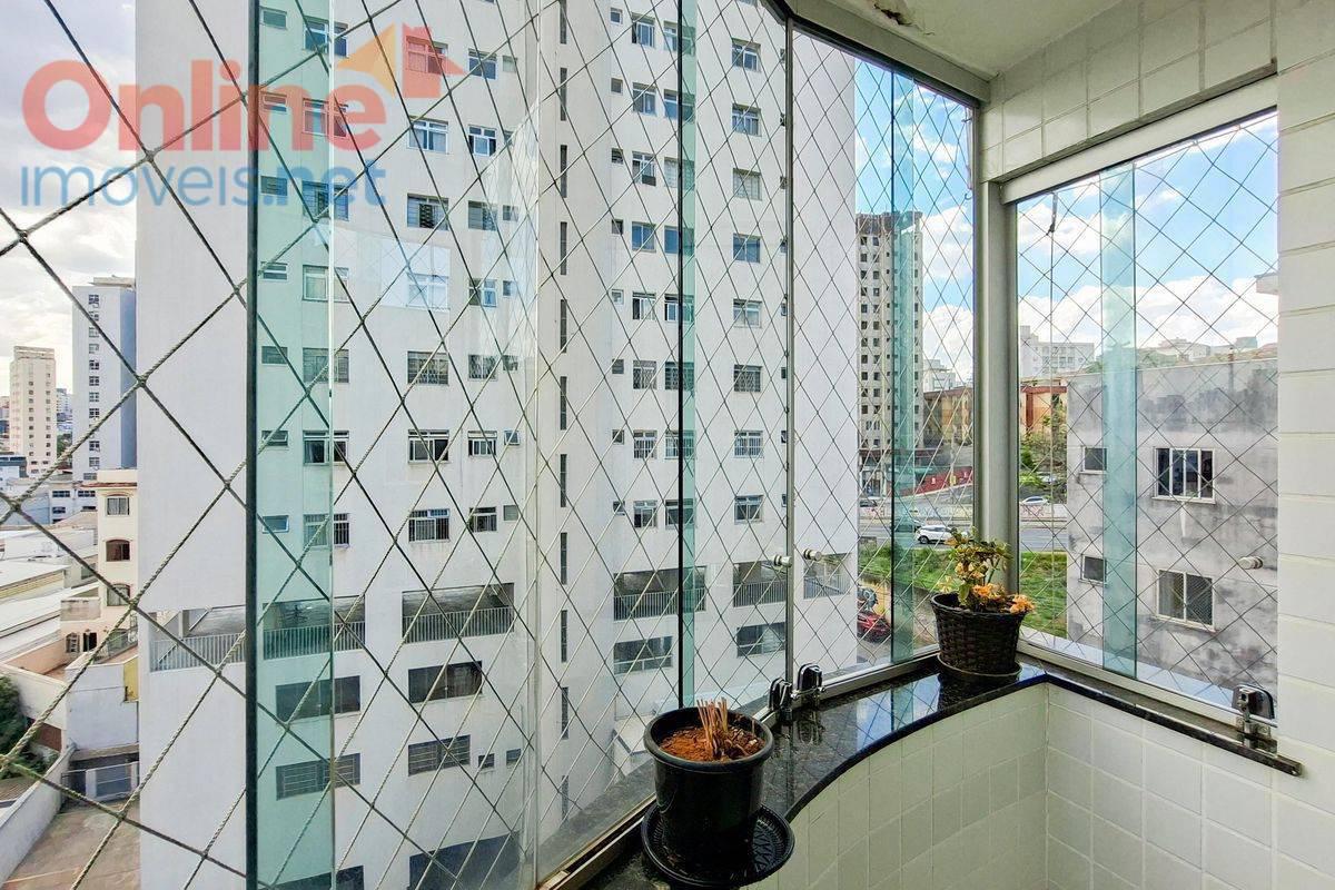 Apartamento, Sagrada Família, 3 Quartos, 0 Vaga, 2 Suítes