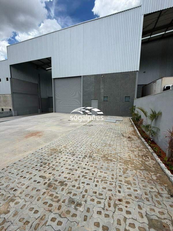 Galpão, Bandeirinhas, 5 Vagas