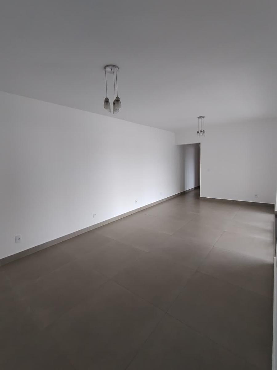 Apartamento, Centro, 3 Quartos, 2 Vagas, 1 Suíte