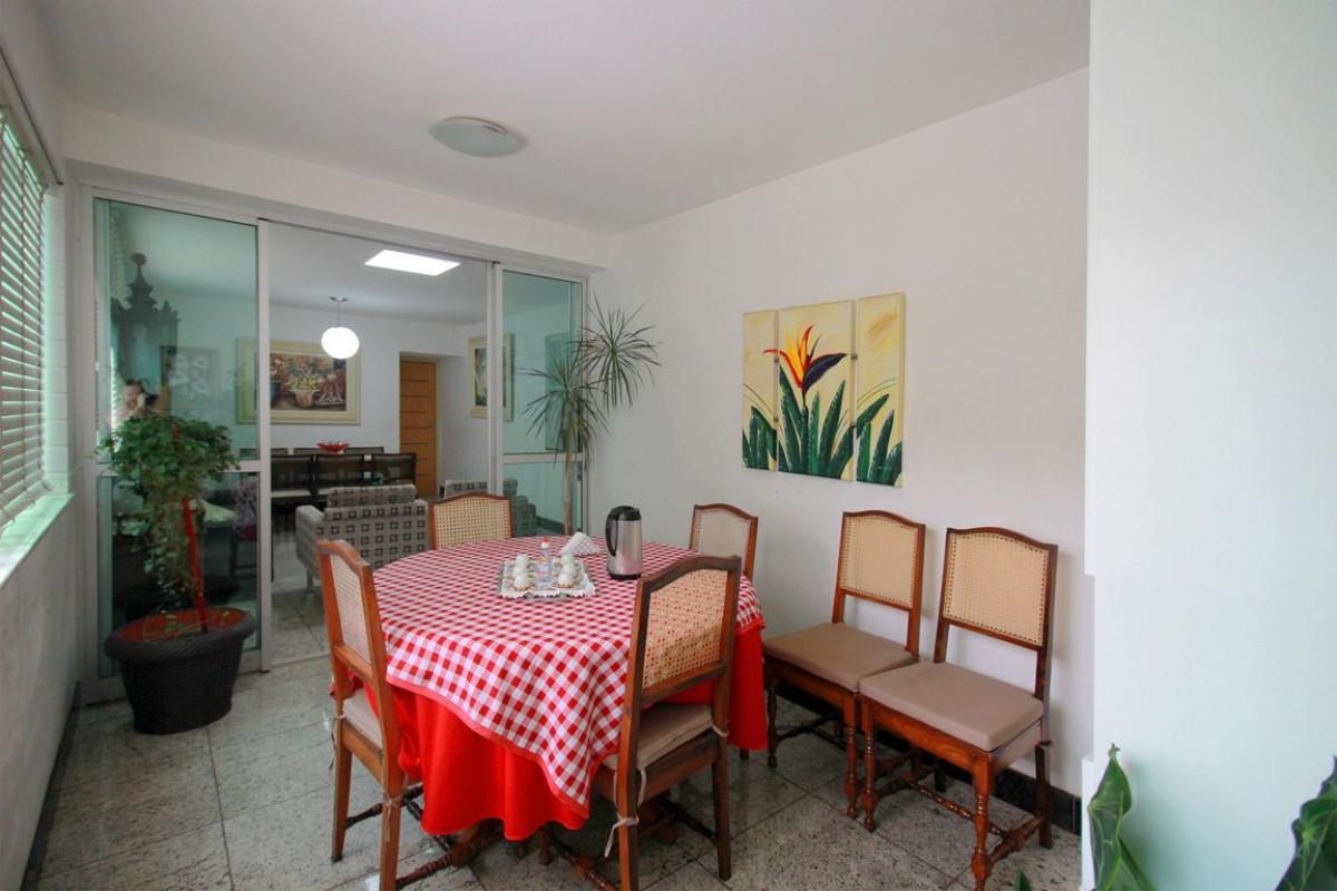 Apartamento, Funcionários, 4 Quartos, 2 Vagas, 1 Suíte