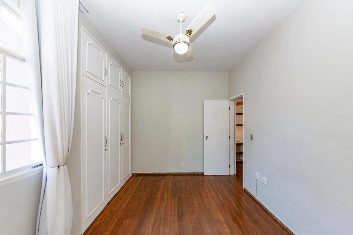 Apartamento, Coração de Jesus, 4 Quartos, 2 Vagas, 1 Suíte