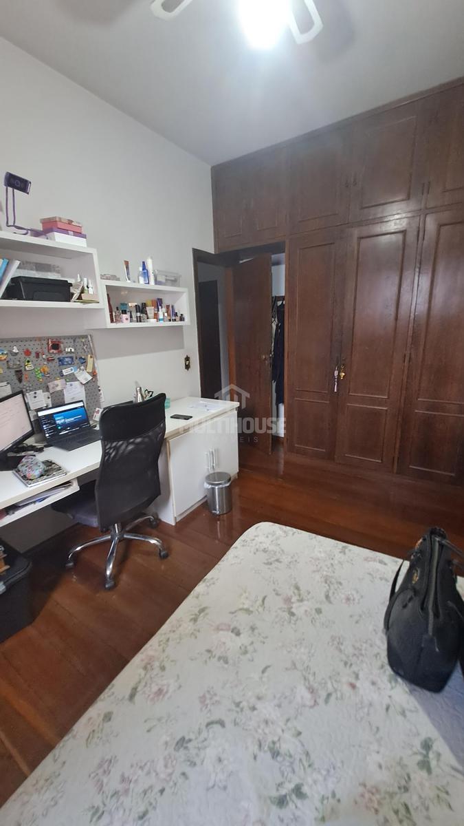 Casa, Vila Clóris, 3 Quartos, 4 Vagas, 1 Suíte
