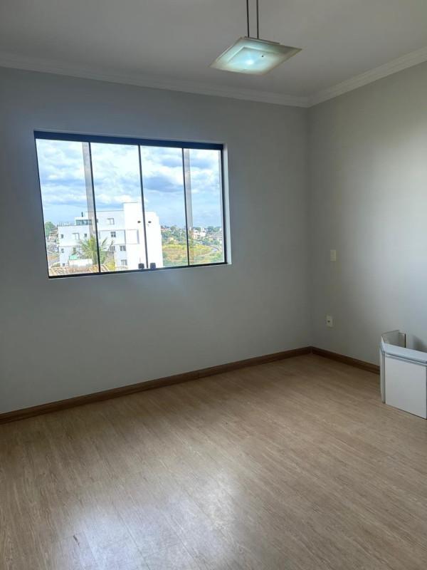 Casa, Fernão Dias, 3 Quartos, 4 Vagas, 1 Suíte