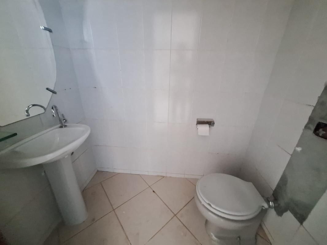 Casa, Santa Cruz, 5 Quartos, 1 Vaga, 1 Suíte