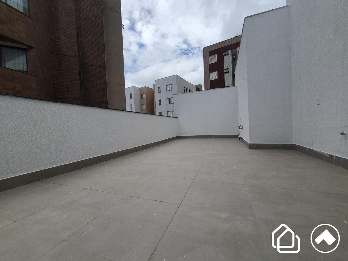 Cobertura, Estoril, 2 Quartos, 2 Vagas, 1 Suíte