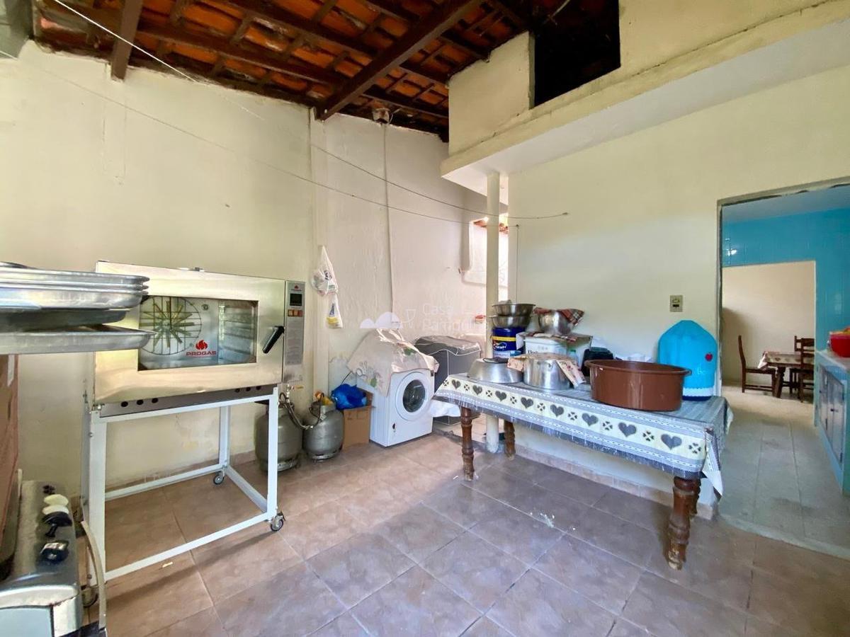 Casa, Santa Branca, 3 Quartos, 2 Vagas, 1 Suíte