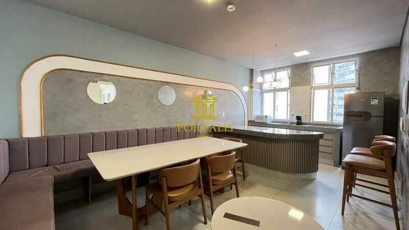 Apartamento, Centro, 2 Quartos, 0 Vaga, 1 Suíte