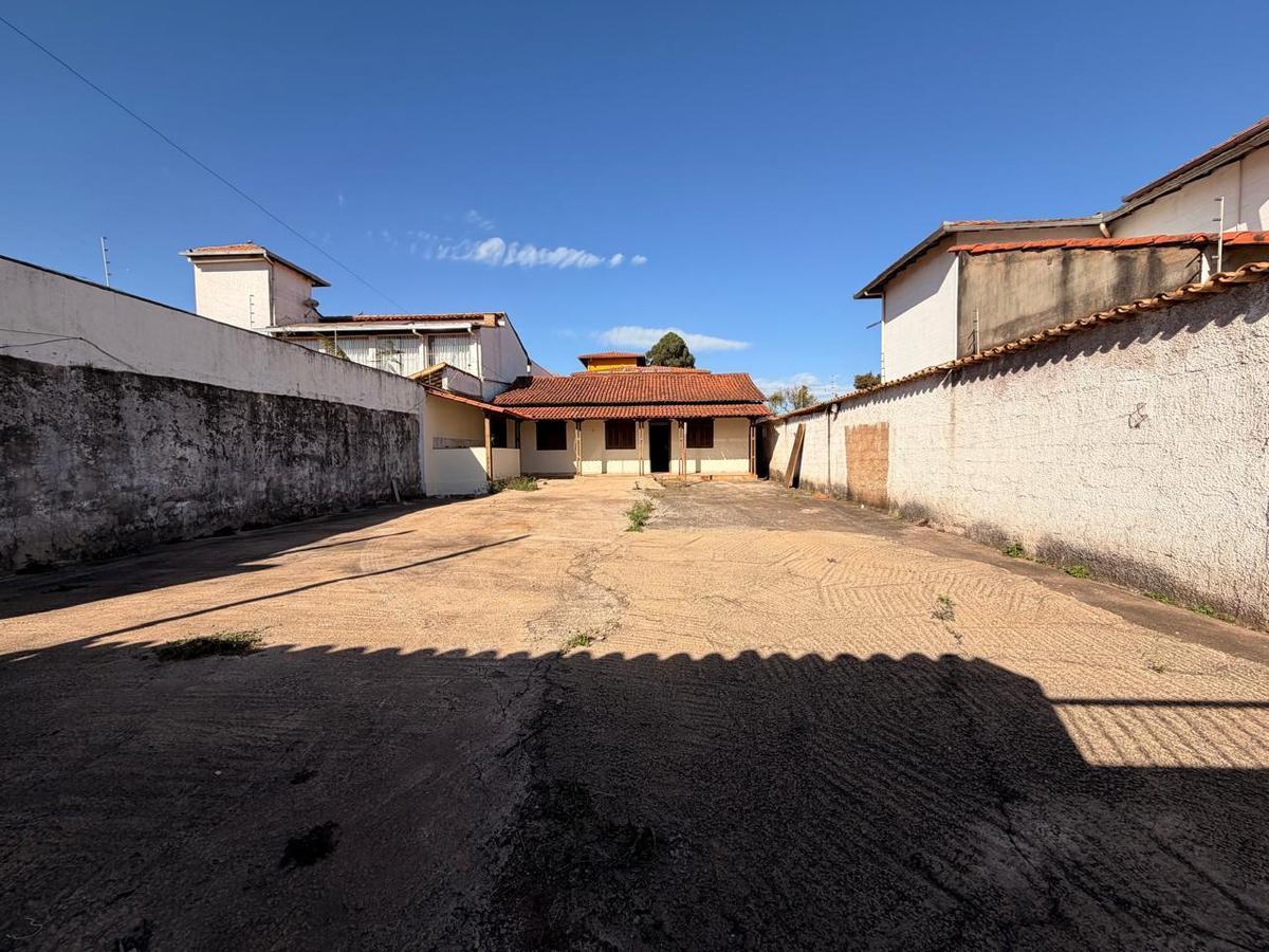 Casa, Jardim Canadá, 3 Quartos, 0 Vaga