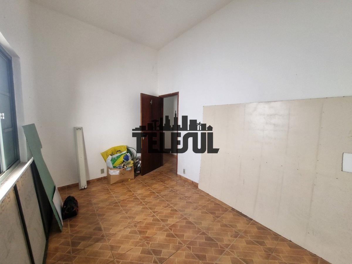 Galpão, Centro, 0 Quarto, 0 Vaga