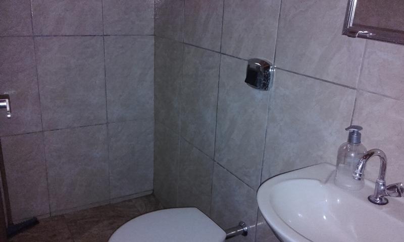 Casa, Conjunto Confisco, 2 Quartos, 1 Vaga