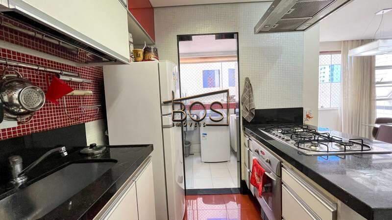 Apartamento, Funcionários, 2 Quartos, 2 Vagas, 1 Suíte