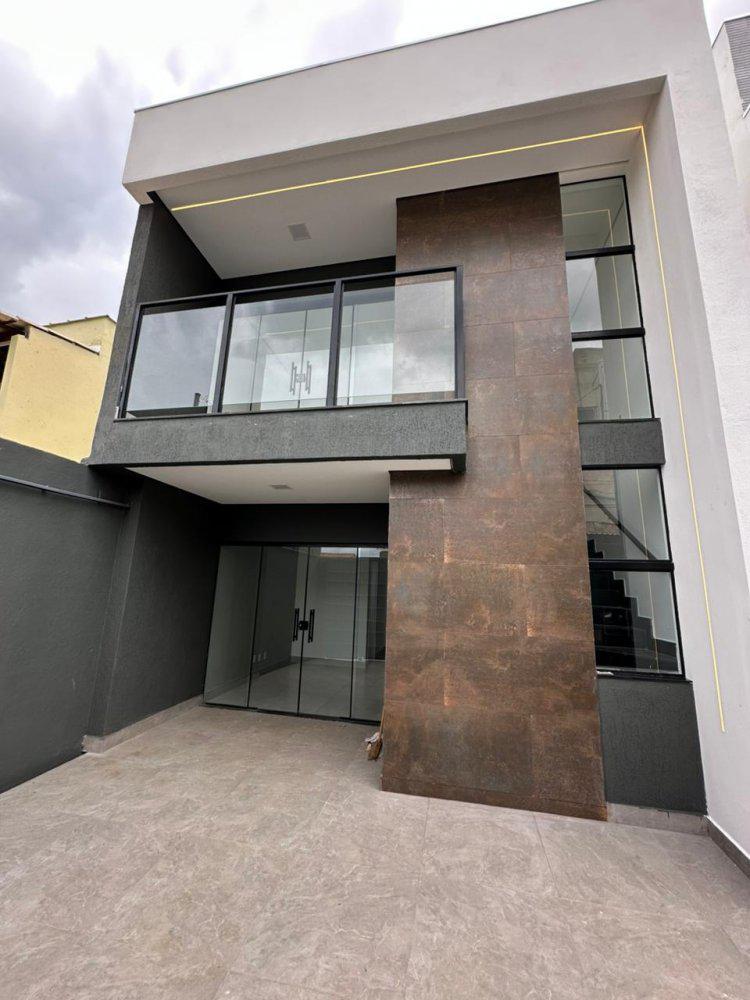 Casa, São Pedro, 3 Quartos, 2 Vagas, 1 Suíte